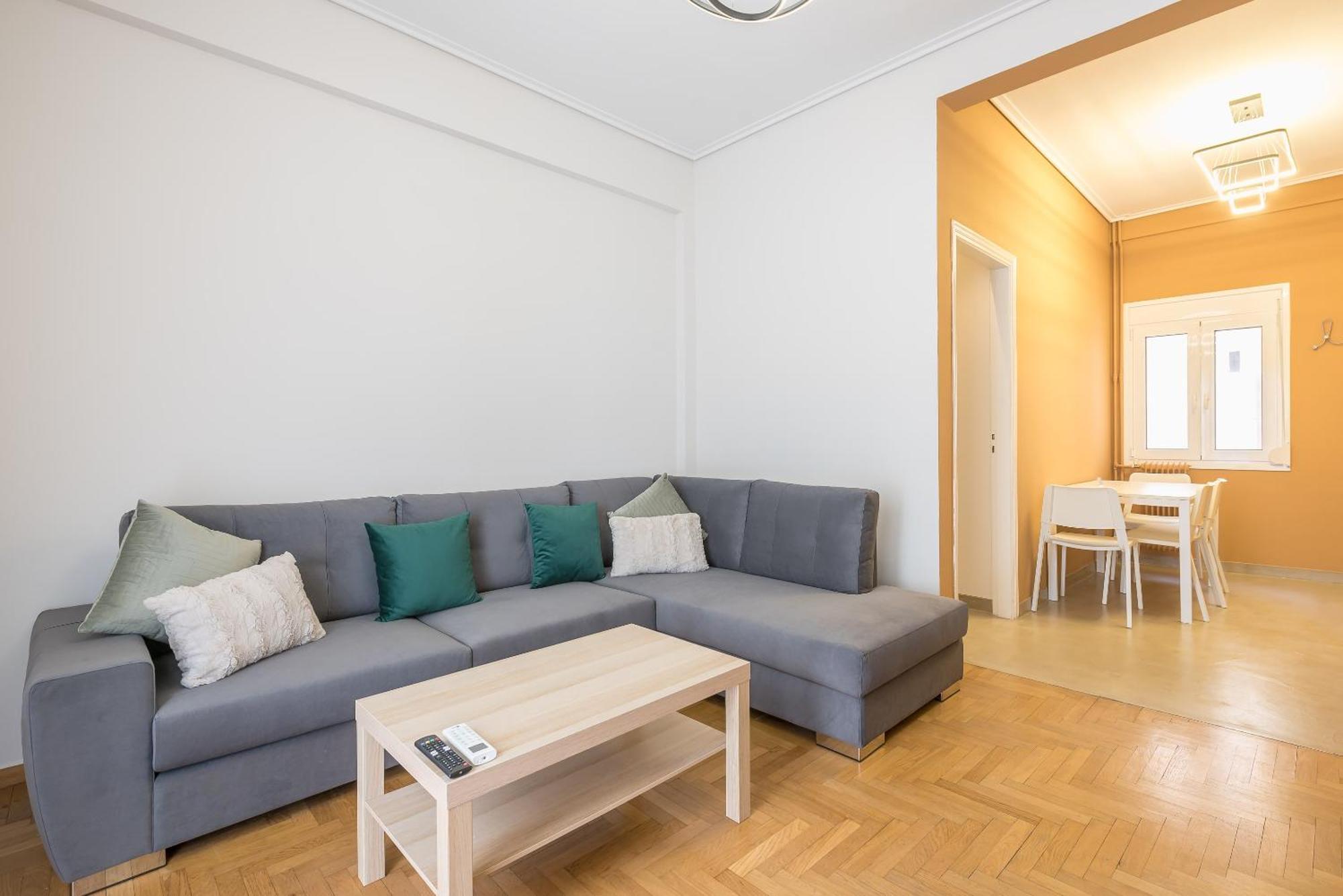 Appartement Stylish 2 Bd Urban Retreat Near Panormou Metro à Athènes Extérieur photo